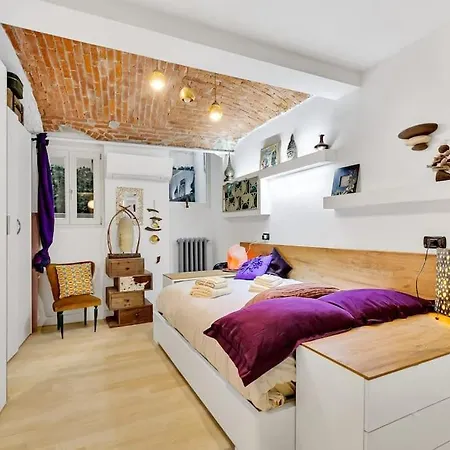 Garden, Charme And Luxury In The Center Of Holiday home Milan